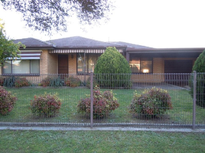 385 Dale Crescent, Lavington NSW 2641