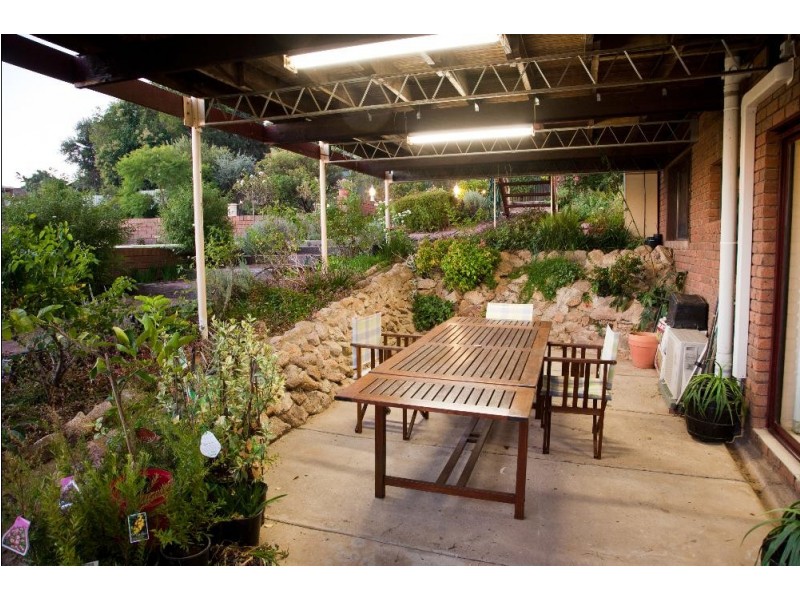 272 Cheyenne Drive (Paul Avenue), Lavington NSW 2641