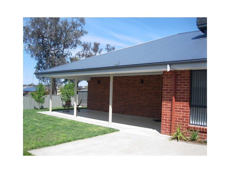 19 Redbox Drive, Thurgoona NSW 2640