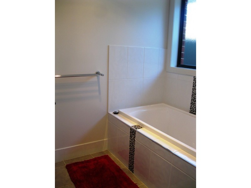 19 Redbox Drive, Thurgoona NSW 2640