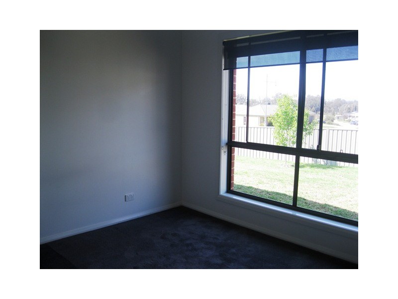 19 Redbox Drive, Thurgoona NSW 2640