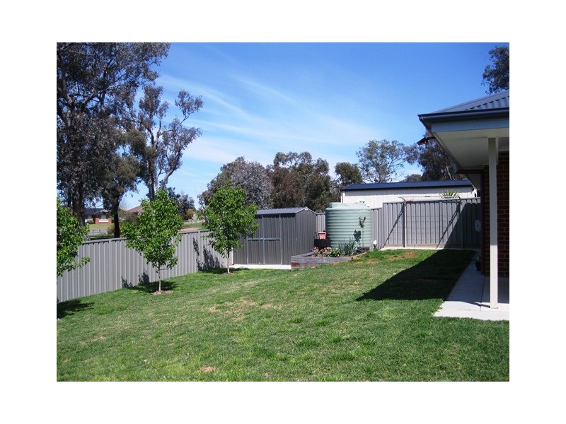 19 Redbox Drive, Thurgoona NSW 2640