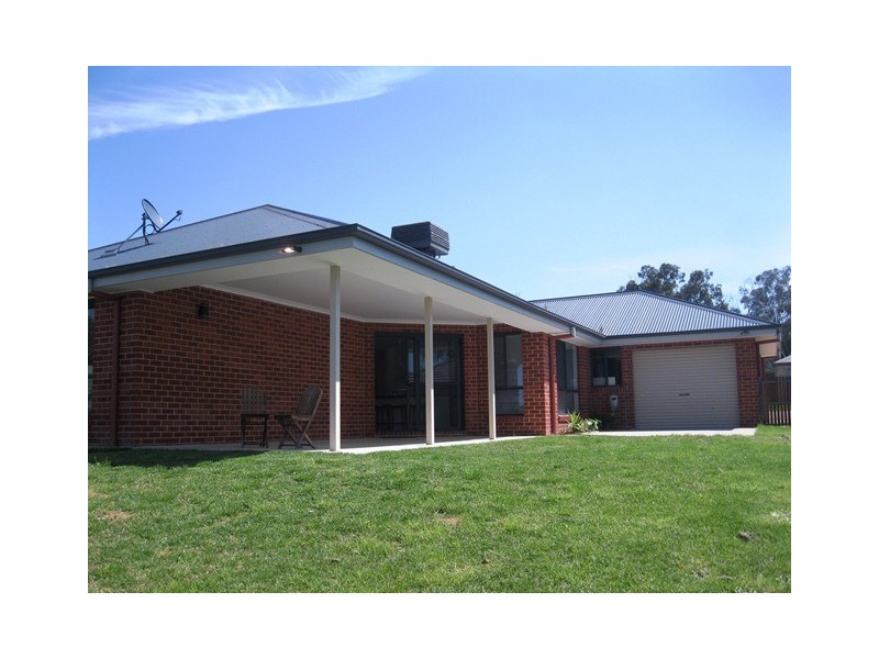 19 Redbox Drive, Thurgoona NSW 2640