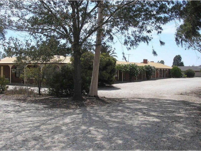 15 Murray Valley Highway, Rutherglen VIC 3685