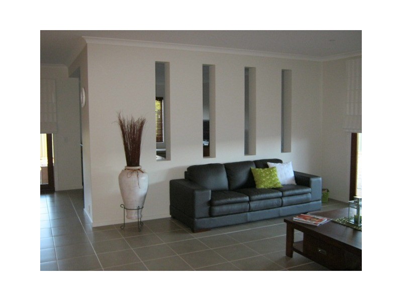 11 Featherstone Avenue, Albury NSW 2640