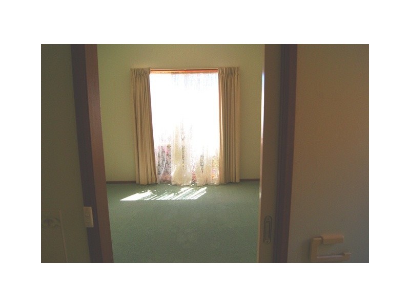 15 Orchard Way Hamilton Valley, Lavington NSW 2641