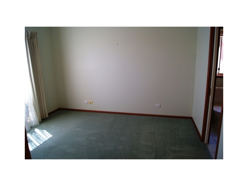 15 Orchard Way Hamilton Valley, Lavington NSW 2641