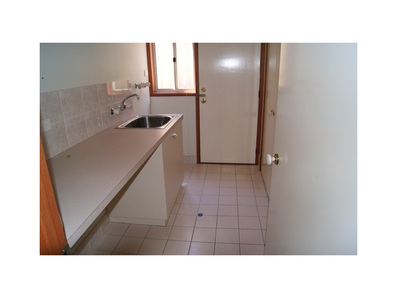 15 Orchard Way Hamilton Valley, Lavington NSW 2641