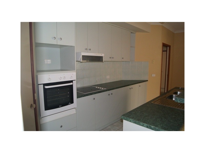 15 Orchard Way Hamilton Valley, Lavington NSW 2641