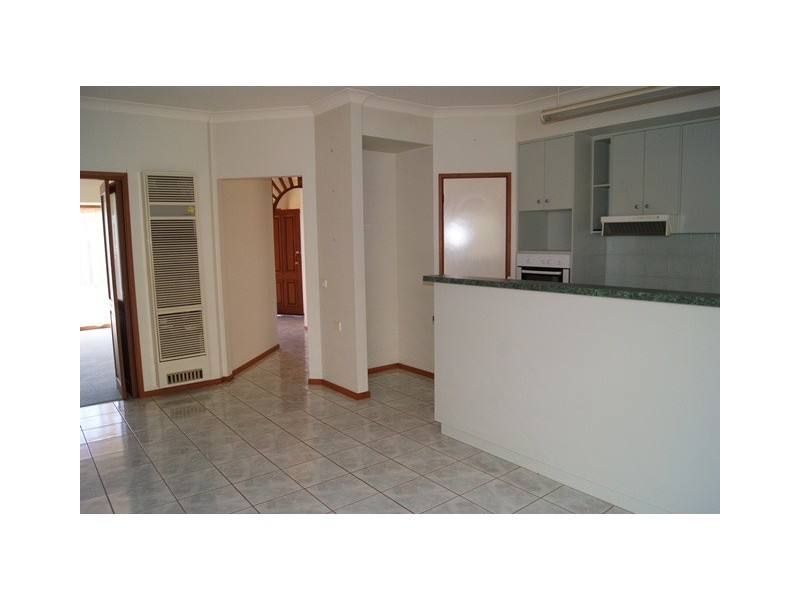 15 Orchard Way Hamilton Valley, Lavington NSW 2641