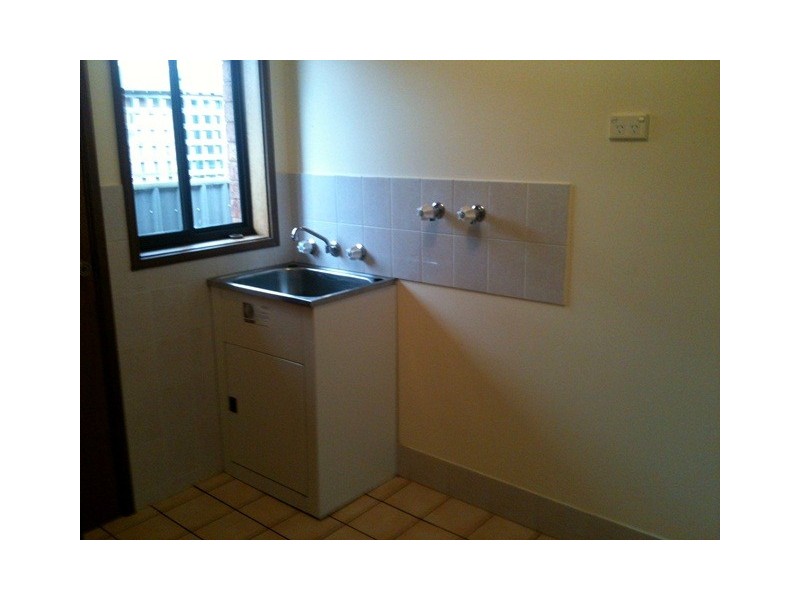 21 Neptune Drive, Lavington NSW 2641