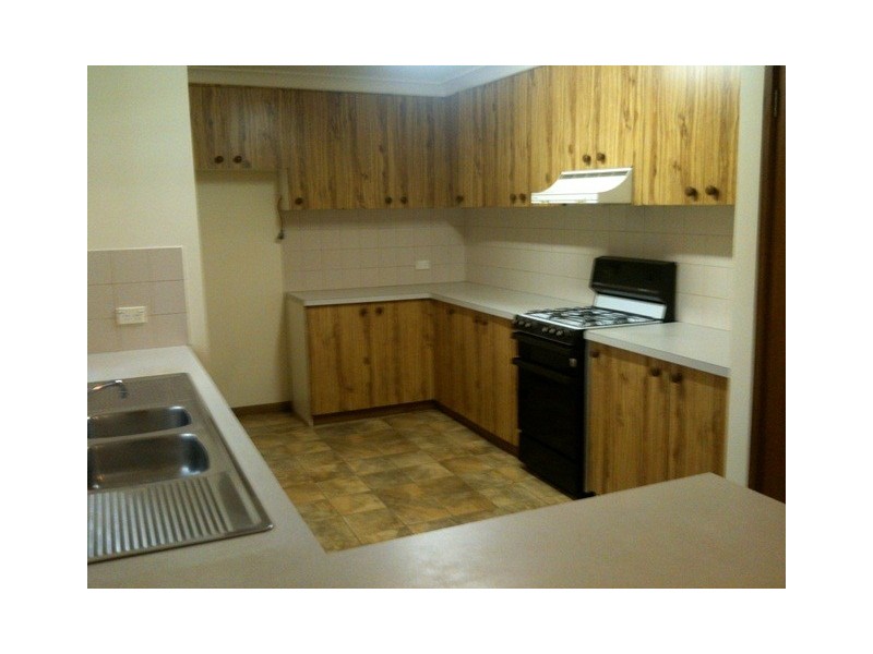 21 Neptune Drive, Lavington NSW 2641