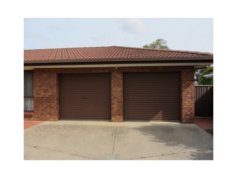 21 Neptune Drive, Lavington NSW 2641