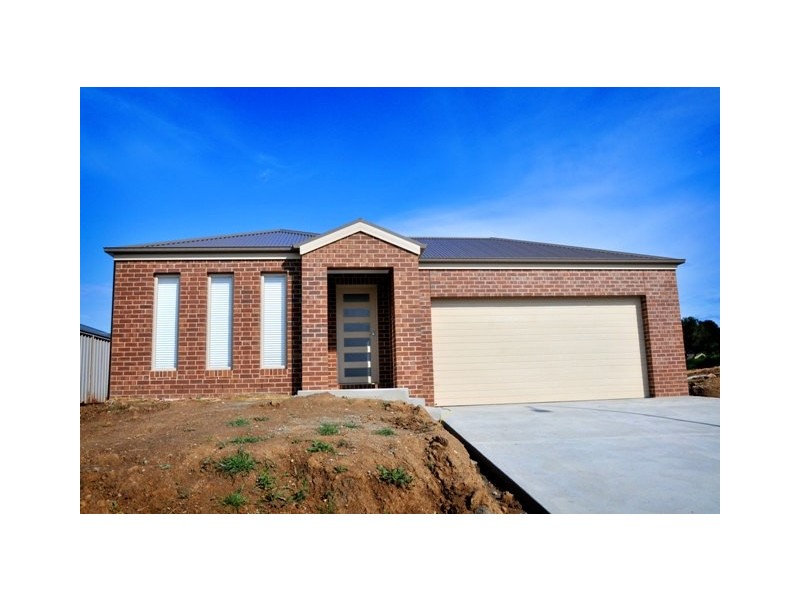 15 Chafia Place, Lavington NSW 2641