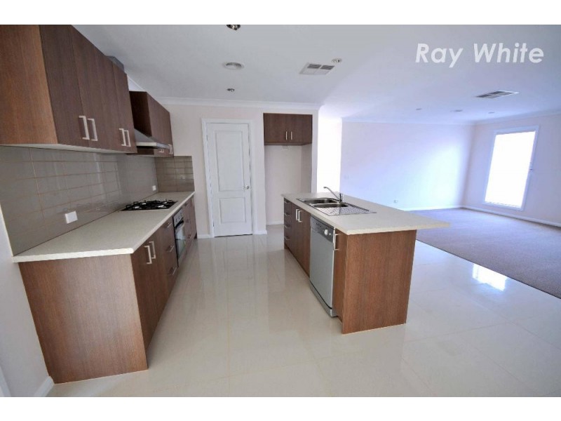 15 Chafia Place, Lavington NSW 2641