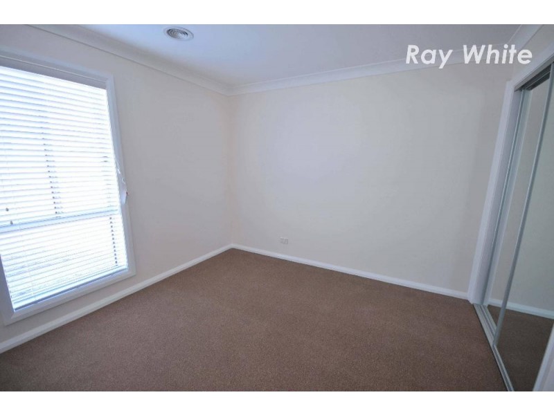 15 Chafia Place, Lavington NSW 2641