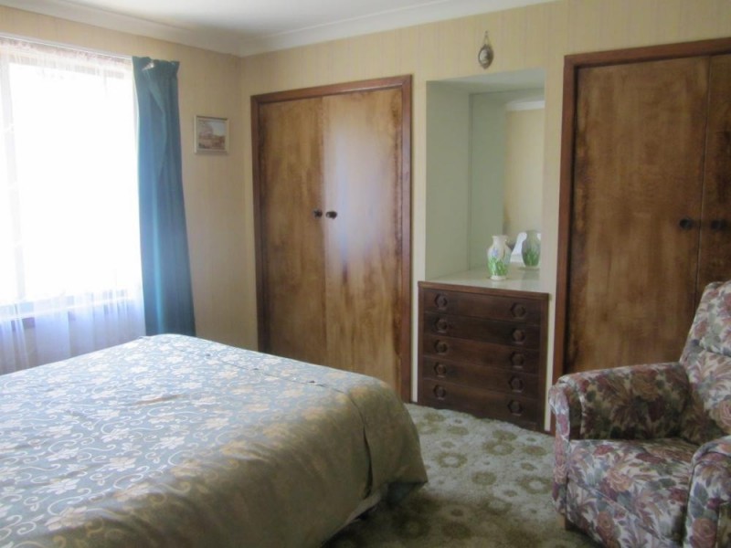 530 Margaret Place, Lavington NSW 2641