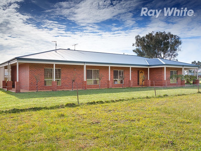 11 Sullivans Drive, Jindera NSW 2642