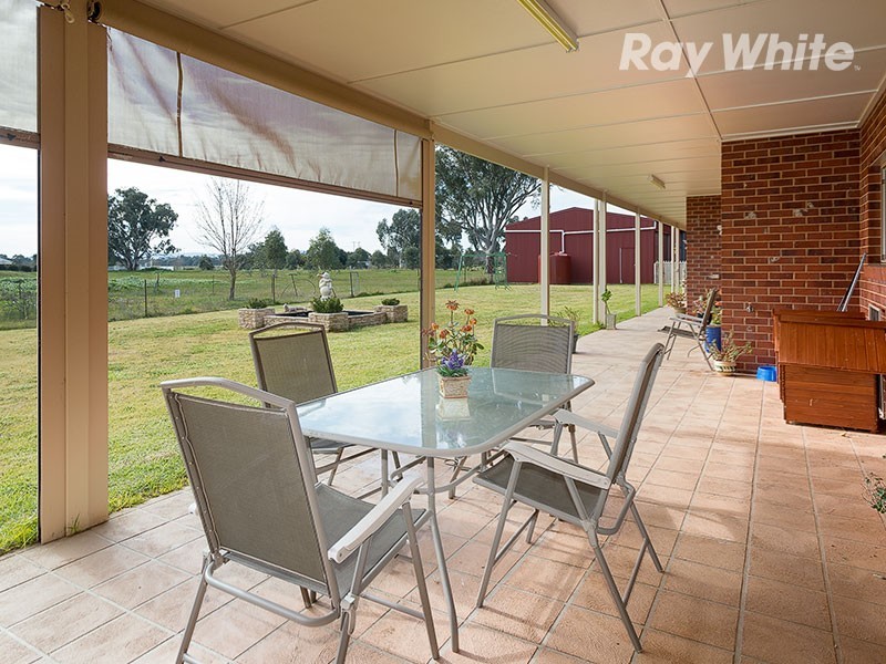 11 Sullivans Drive, Jindera NSW 2642