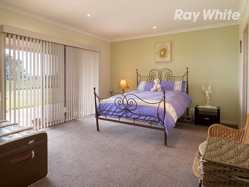 11 Sullivans Drive, Jindera NSW 2642