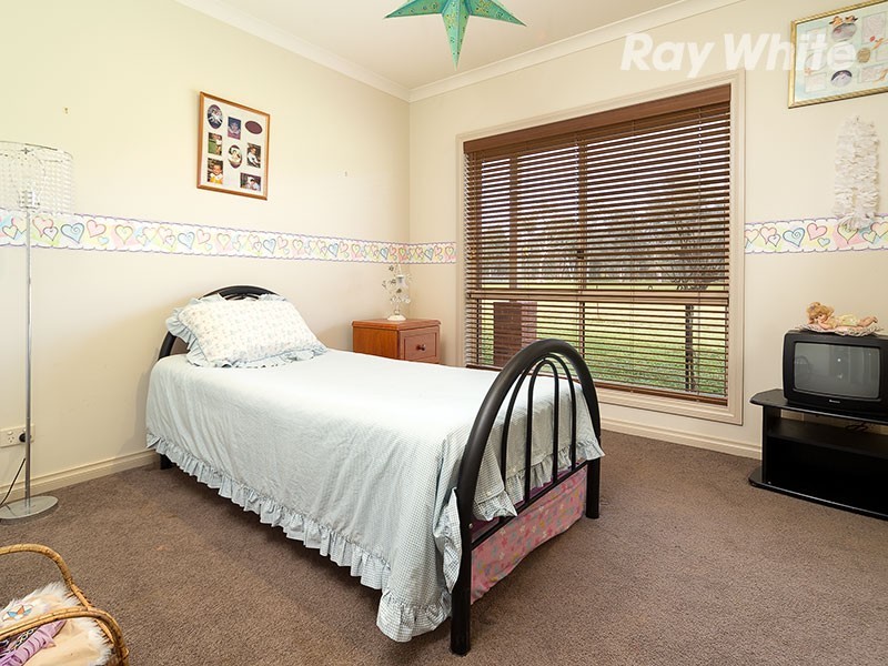 11 Sullivans Drive, Jindera NSW 2642