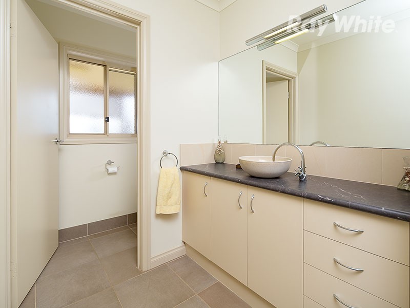 11 Sullivans Drive, Jindera NSW 2642