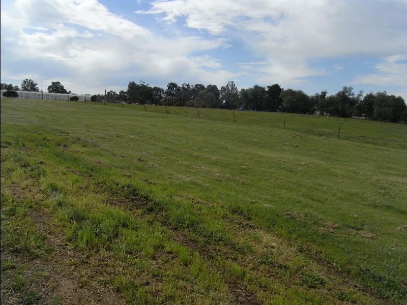 Lot 1/11/12 Golf Club Drv, Read St, Howlong NSW 2643
