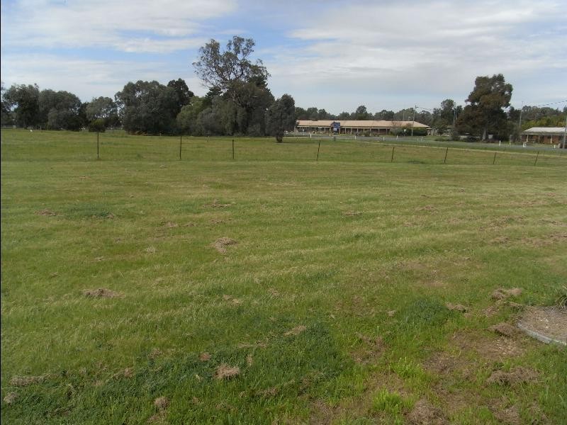 Lot 1/11/12 Golf Club Drv, Read St, Howlong NSW 2643