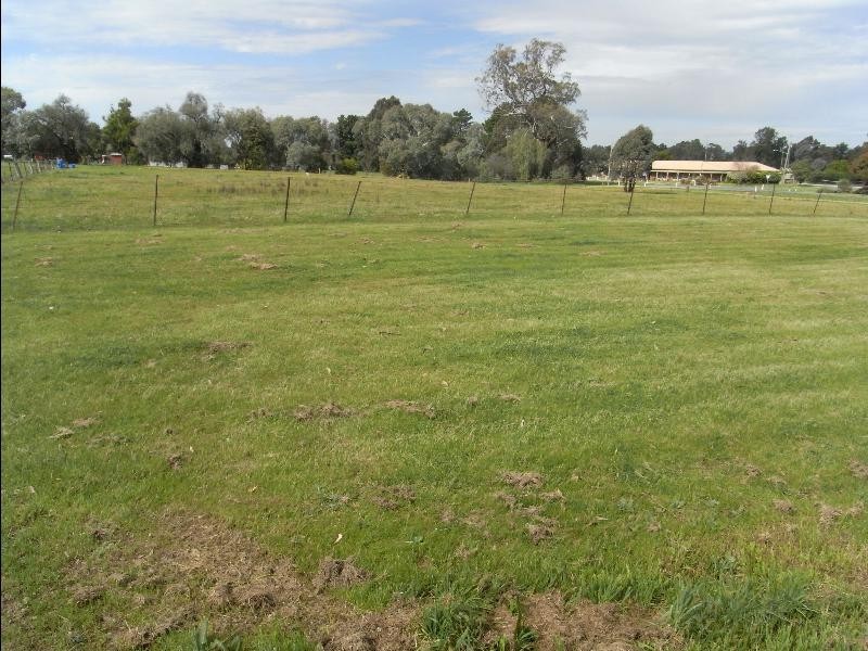 Lot 1/11/12 Golf Club Drv, Read St, Howlong NSW 2643