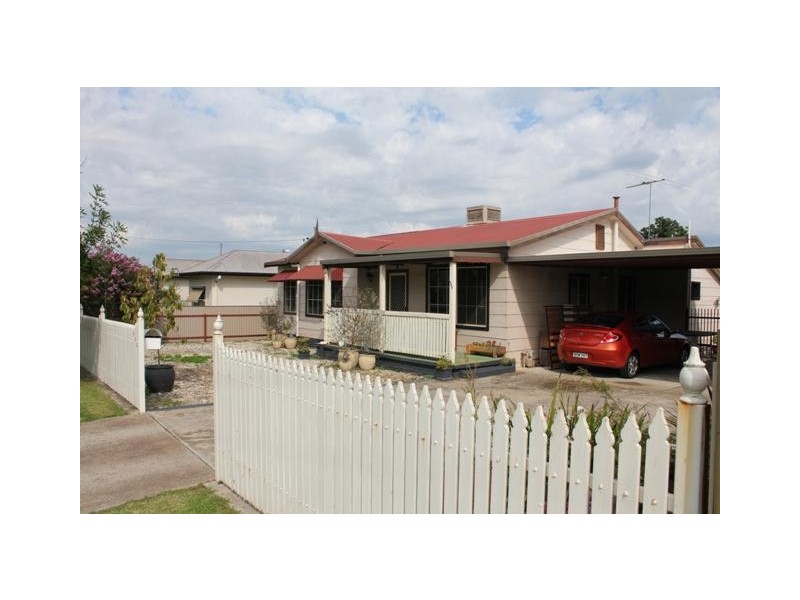 433 Bevan Street, Lavington NSW 2641