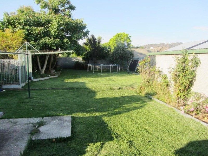 442 Hall Avenue, Lavington NSW 2641