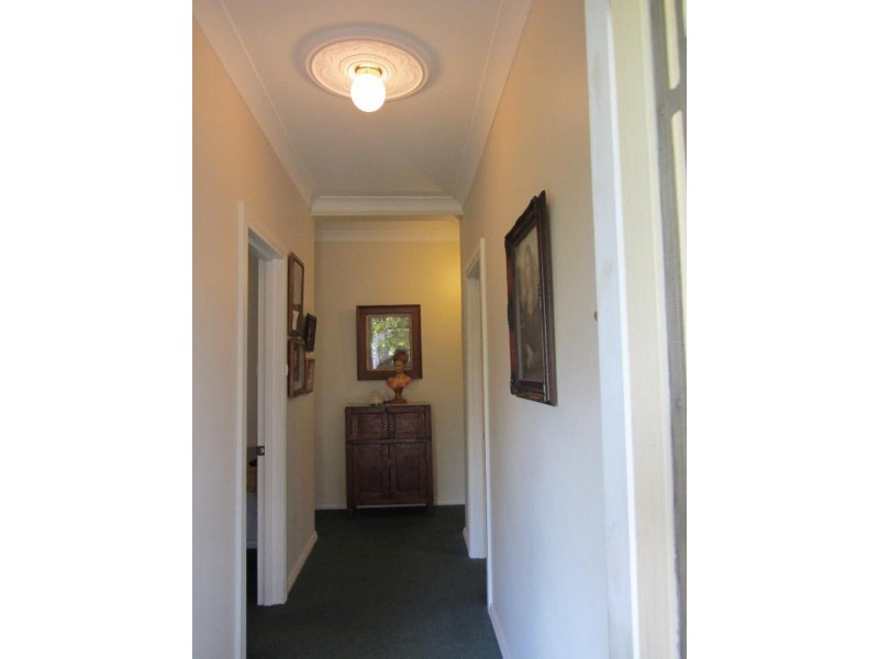 442 Hall Avenue, Lavington NSW 2641