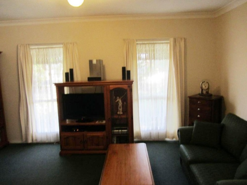 442 Hall Avenue, Lavington NSW 2641