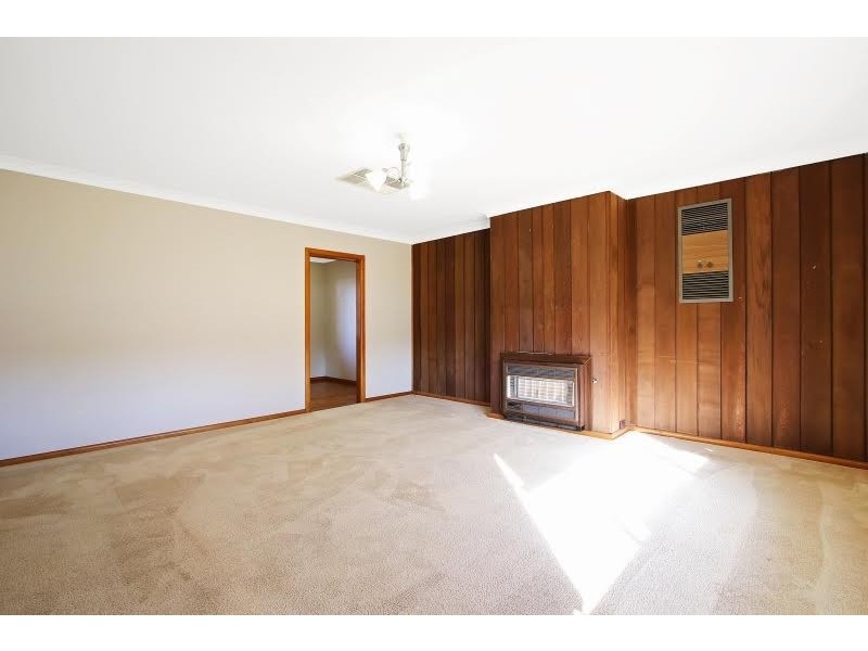 324 Sutherland Street, Lavington NSW 2641