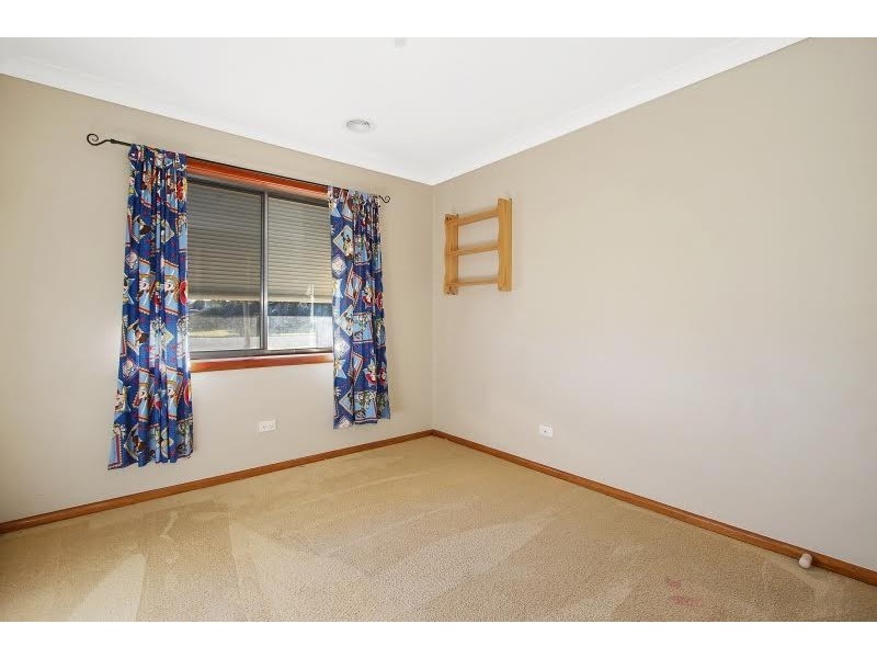 324 Sutherland Street, Lavington NSW 2641