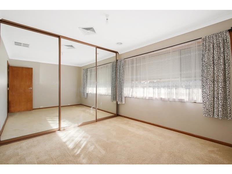 324 Sutherland Street, Lavington NSW 2641