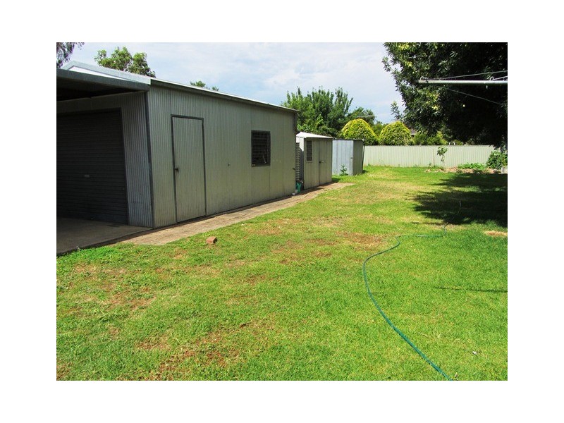 324 Sutherland Street, Lavington NSW 2641