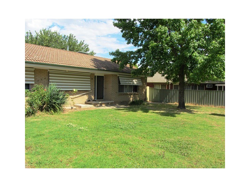 324 Sutherland Street, Lavington NSW 2641