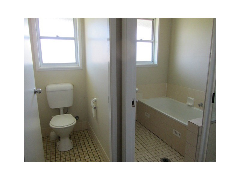 13 Mulga Place, West Albury NSW 2640