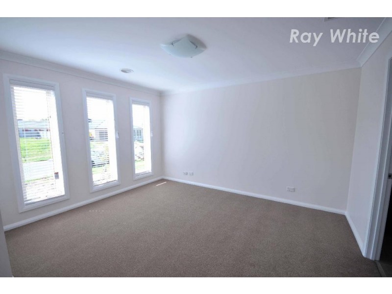 15 Chafia Place, Lavington NSW 2641