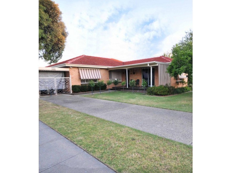 368 Dick Road, Lavington NSW 2641
