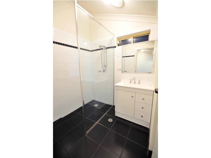 1-2/375 Urana Road, Lavington NSW 2641