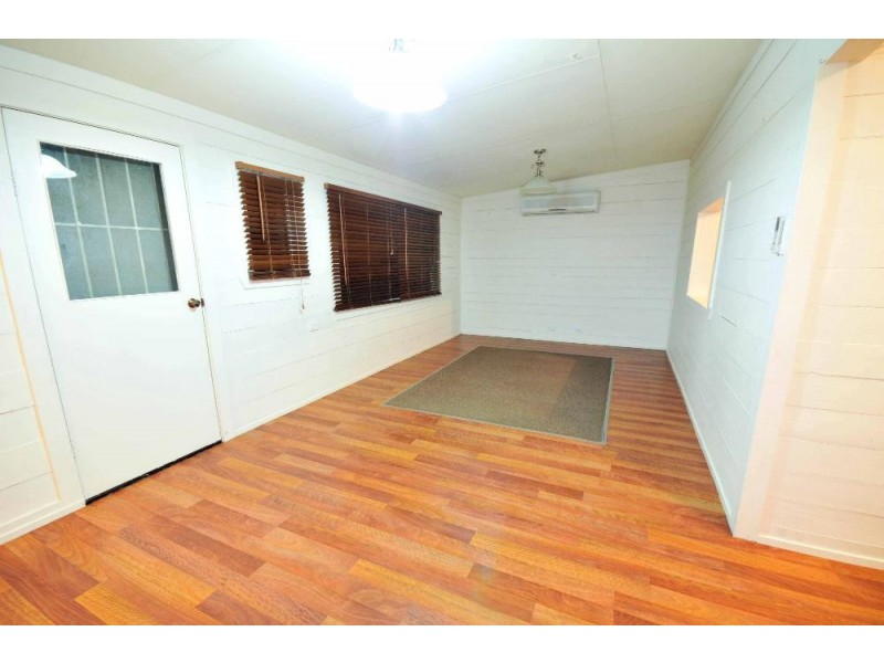 1-2/375 Urana Road, Lavington NSW 2641