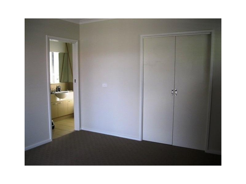 6/378 Cambourne Street, Lavington NSW 2641