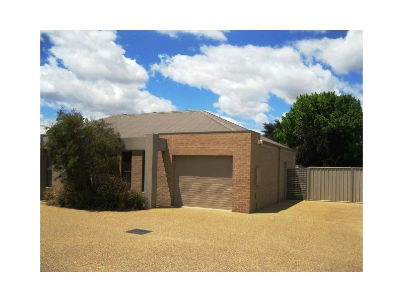 6/378 Cambourne Street, Lavington NSW 2641