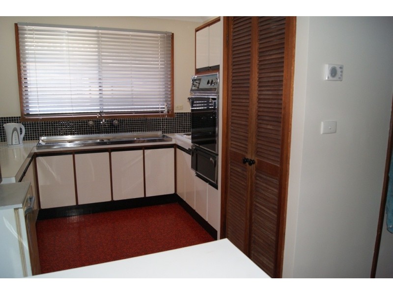 443 Kaitlers Road, Lavington NSW 2641