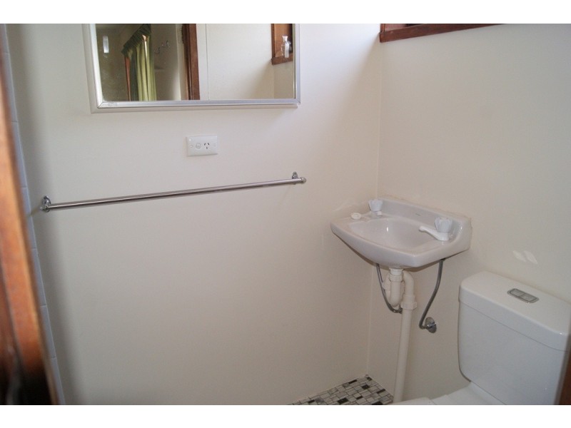 443 Kaitlers Road, Lavington NSW 2641