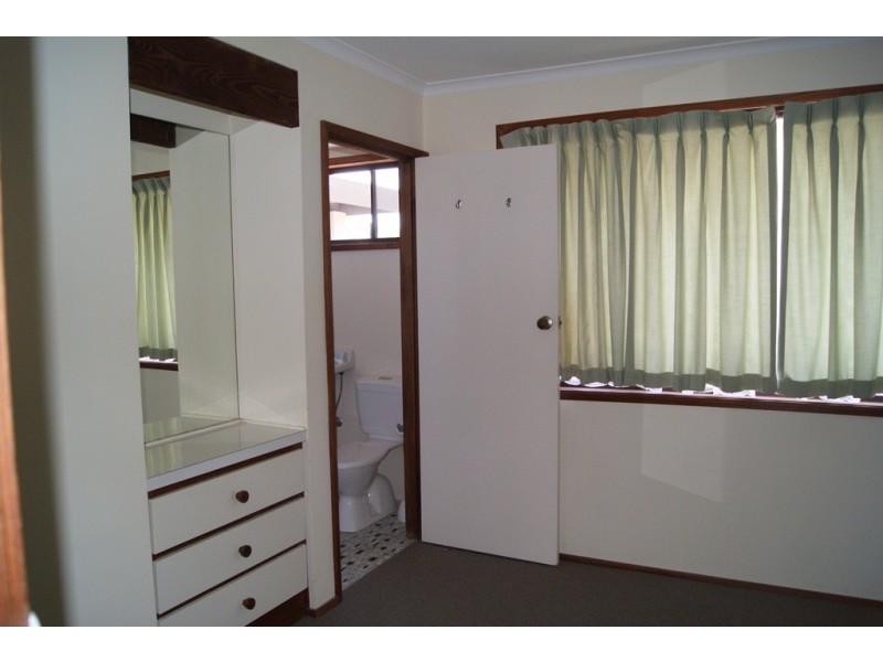 443 Kaitlers Road, Lavington NSW 2641