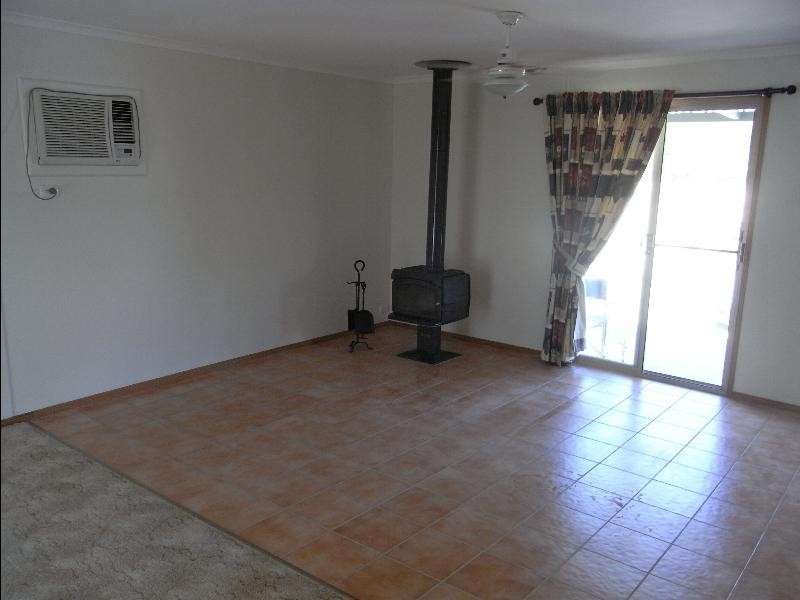 65 Read Street, Howlong NSW 2643