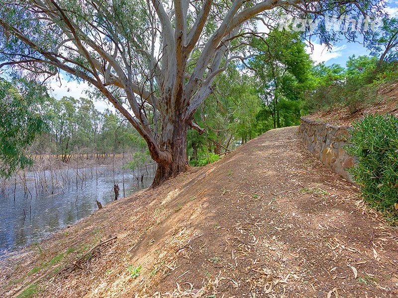 102 Short Street, Howlong NSW 2643